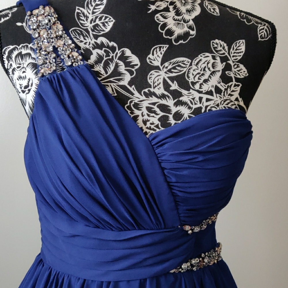 Dress - Picture 2 of 6
